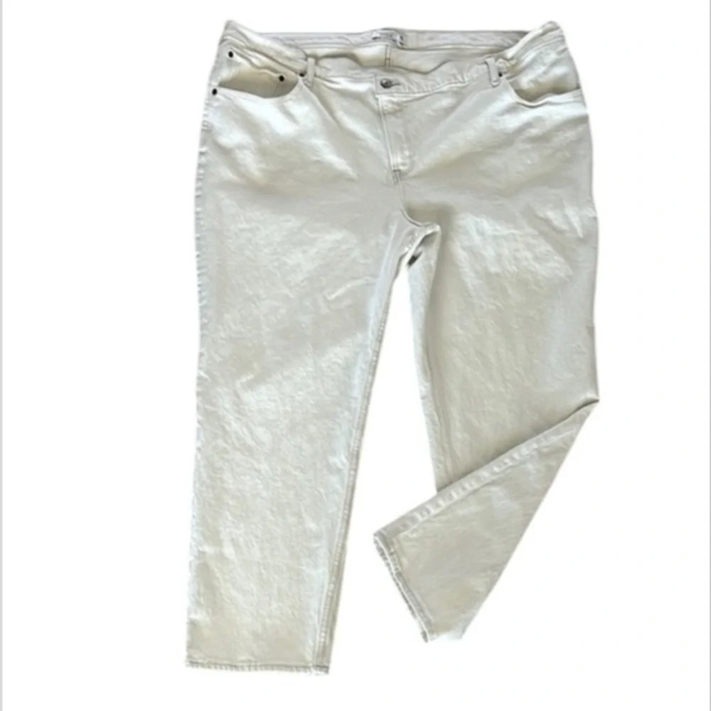 Abercrombie & Fitch The 90s straight ultra high rise in cream size 22